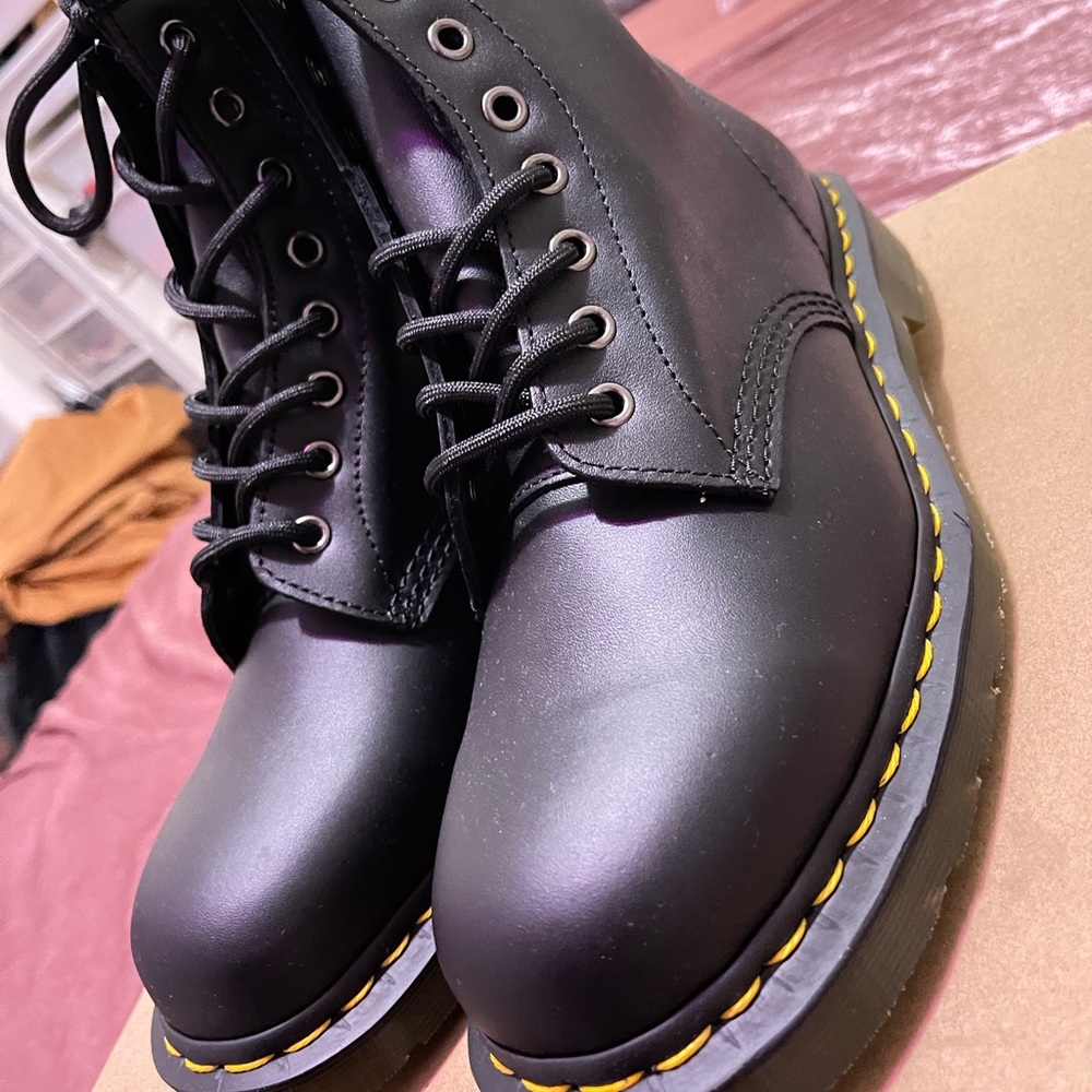 Dr. Martens Men's Boot (Size 10)